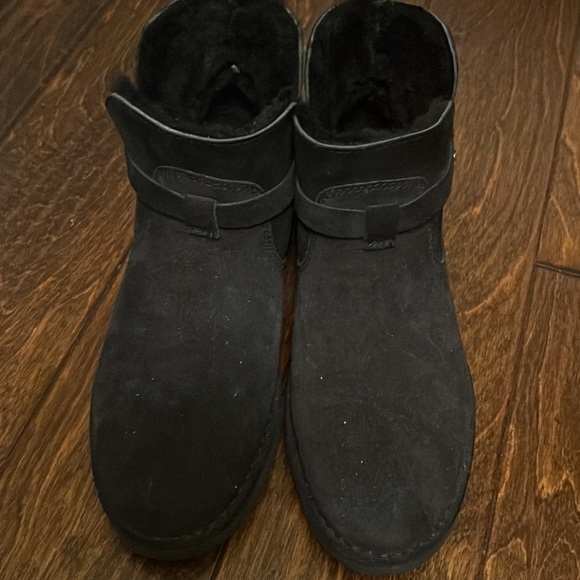 Ugg Black Bootie Size 9 - Picture 2 of 8